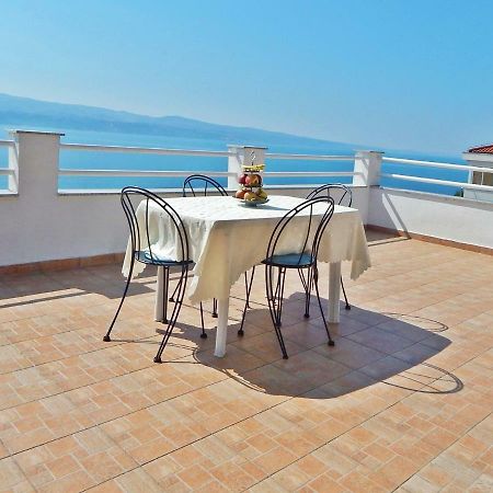 Apartment Kovacic Omiš Екстериор снимка