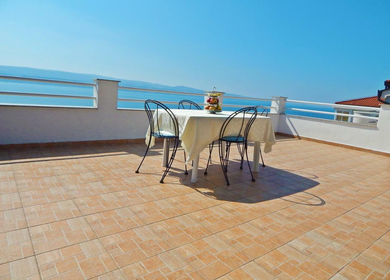 Apartment Kovacic Omiš Екстериор снимка