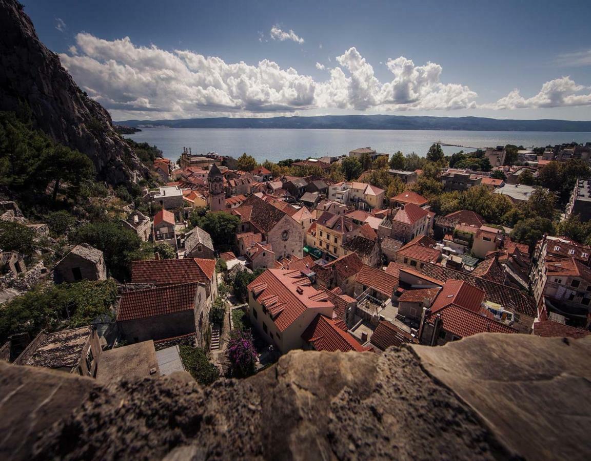 Apartment Kovacic Omiš Екстериор снимка