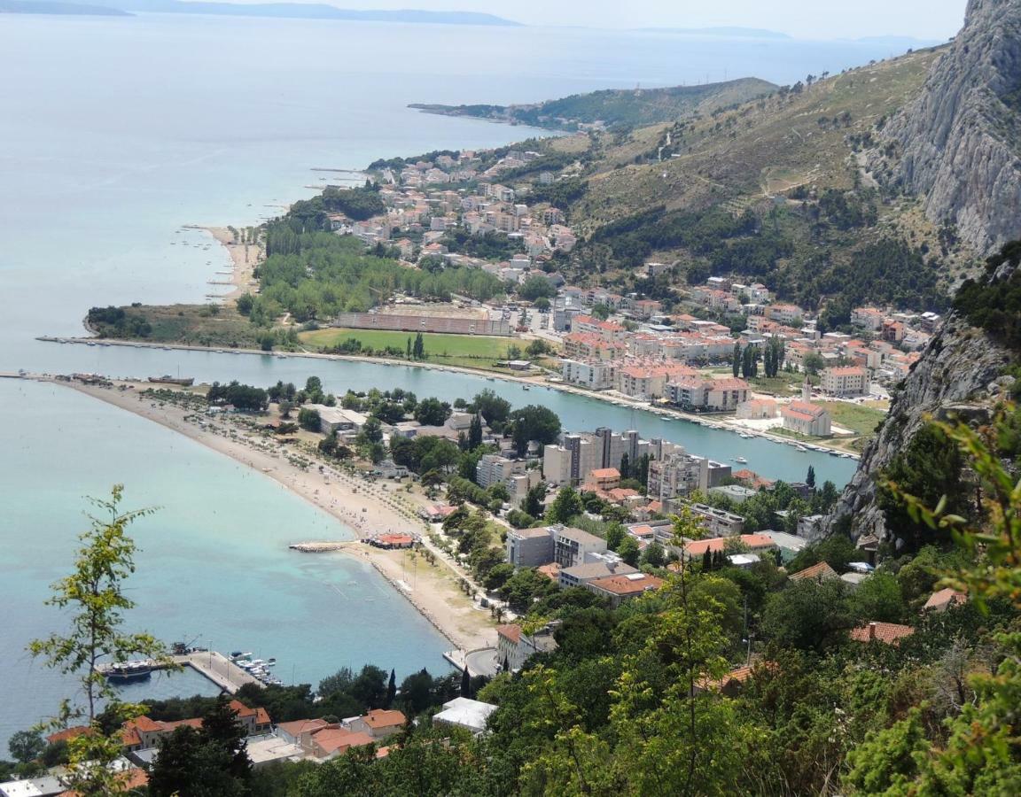 Apartment Kovacic Omiš Екстериор снимка